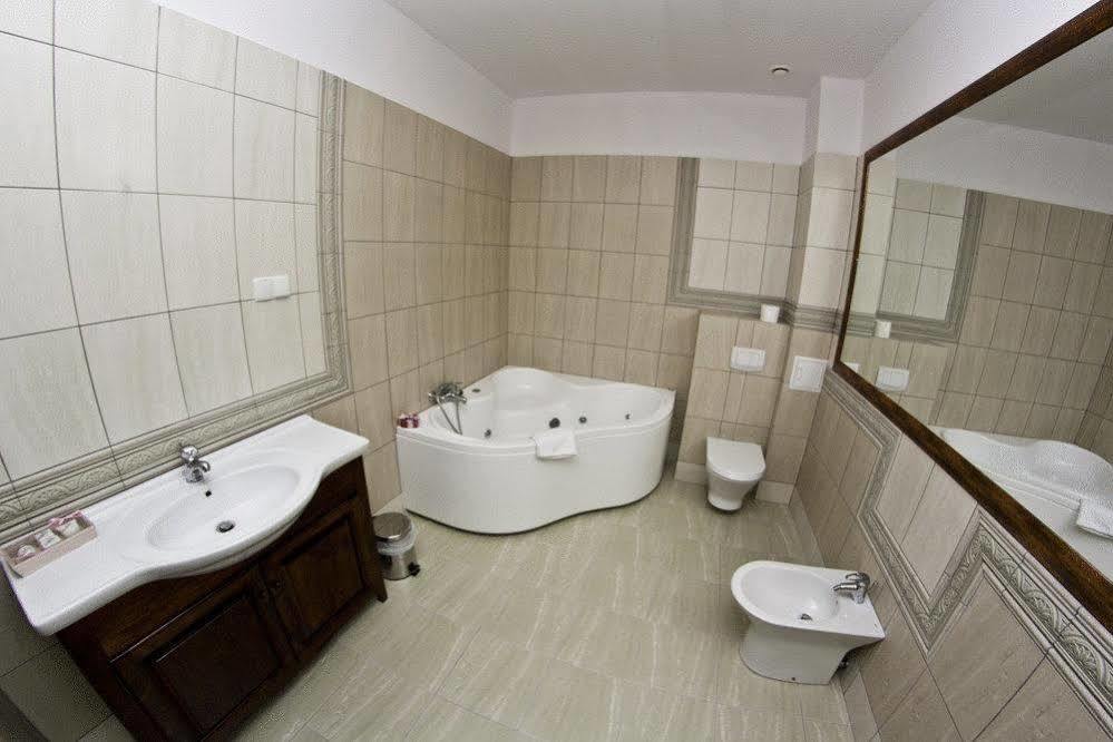 סלוביצה Hotel Horda מראה חיצוני תמונה